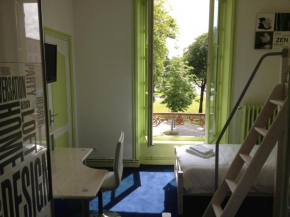 Гостиница Hotel Couleurs Sud  Шарлевиль-Мезьер